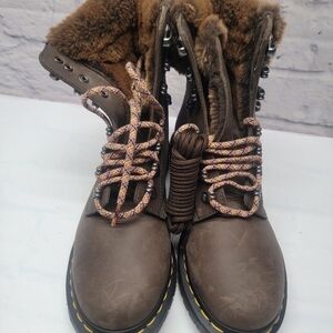 Dr. Martens Women's 1460 Serena Collar Faux Fur Lined Lace Up Combat Boots Sz 9